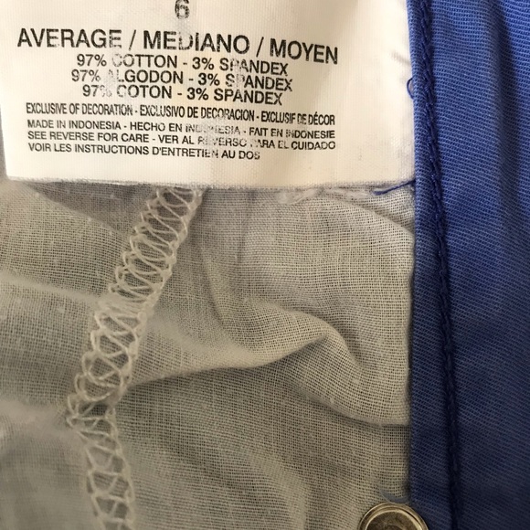 Periwinkle Capri’s by Bandolino. Size 6 - Picture 6 of 7